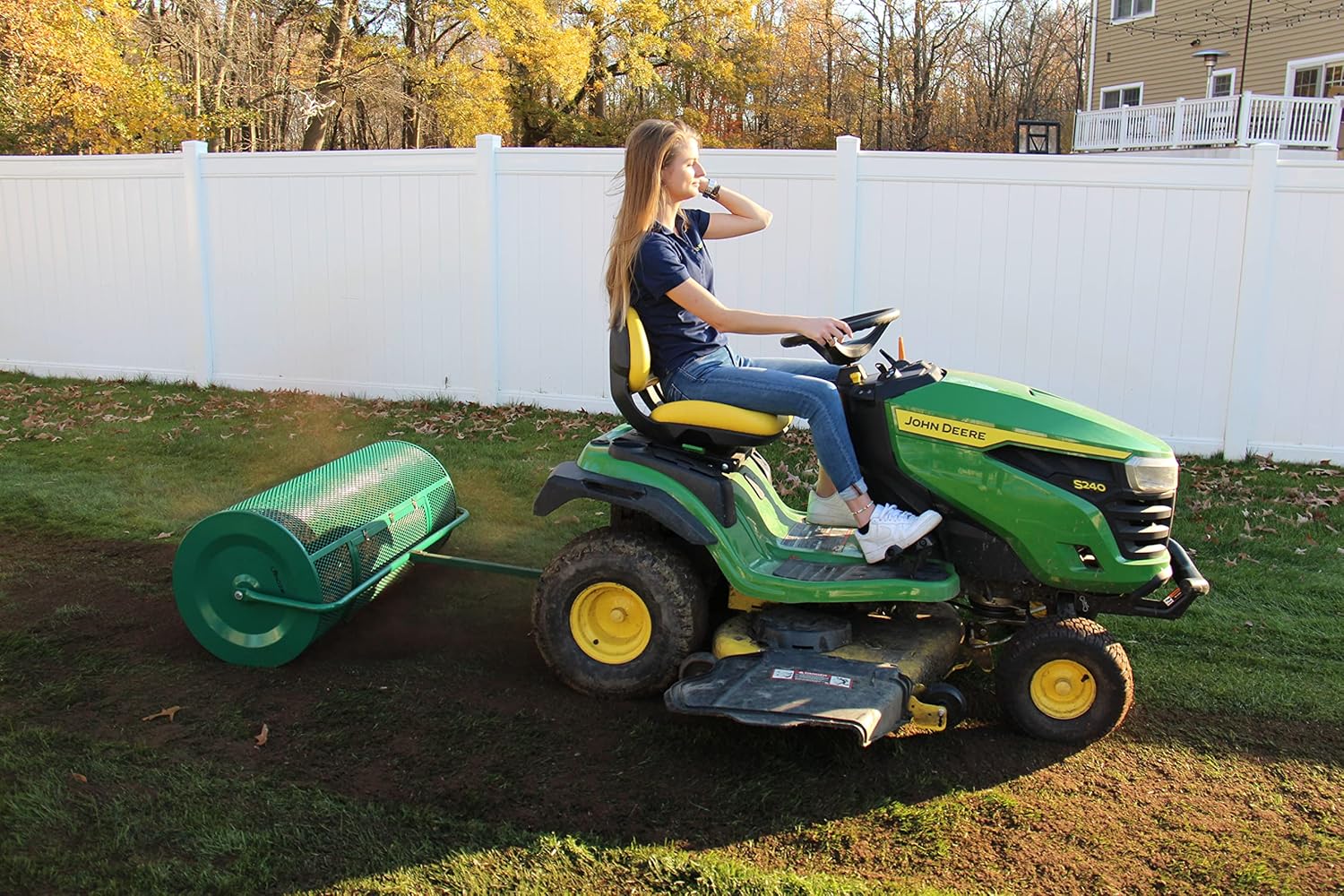 Landzie Lawn & Garden Spreader - 36 Inch Heavy Duty Metal Mesh Push/Tow Spreader A5681