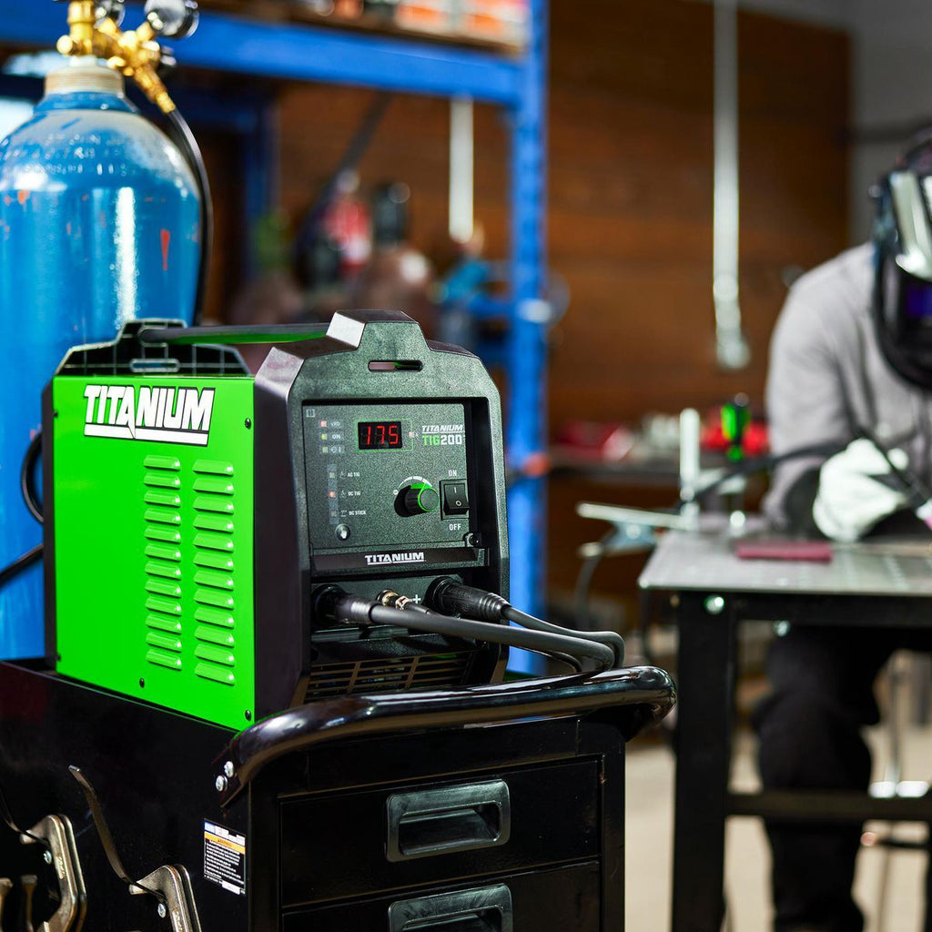 TITANIUM TIG 200™ AC/DC TIG Welder 120/240V C585494