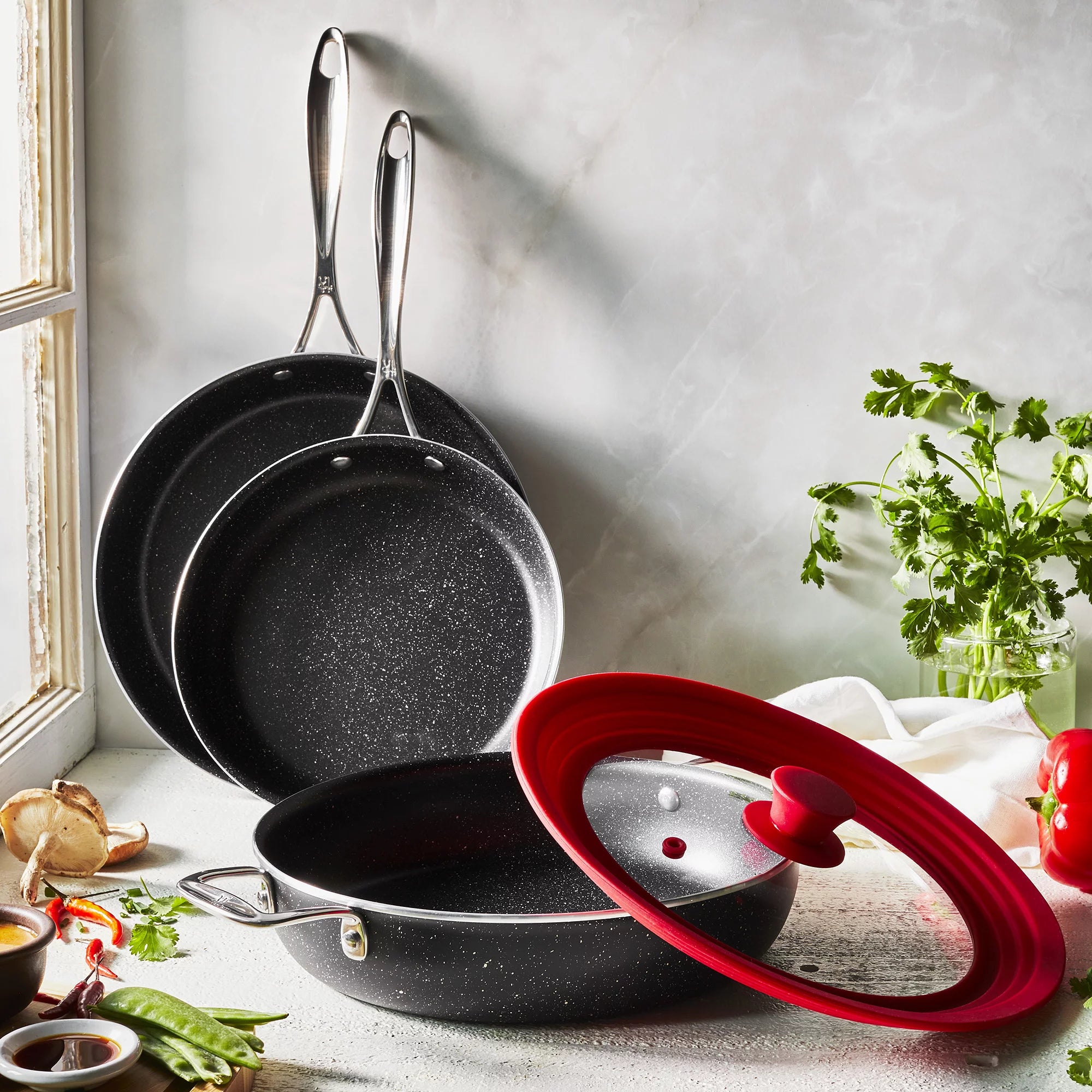 Henckels Capri Notte 4-pc Aluminum Nonstick Cookware Set with Universal Lid V962227
