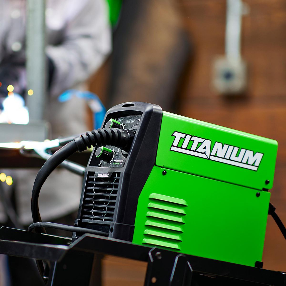 TITANIUM Easy-Flux 125 Amp Welder M914823