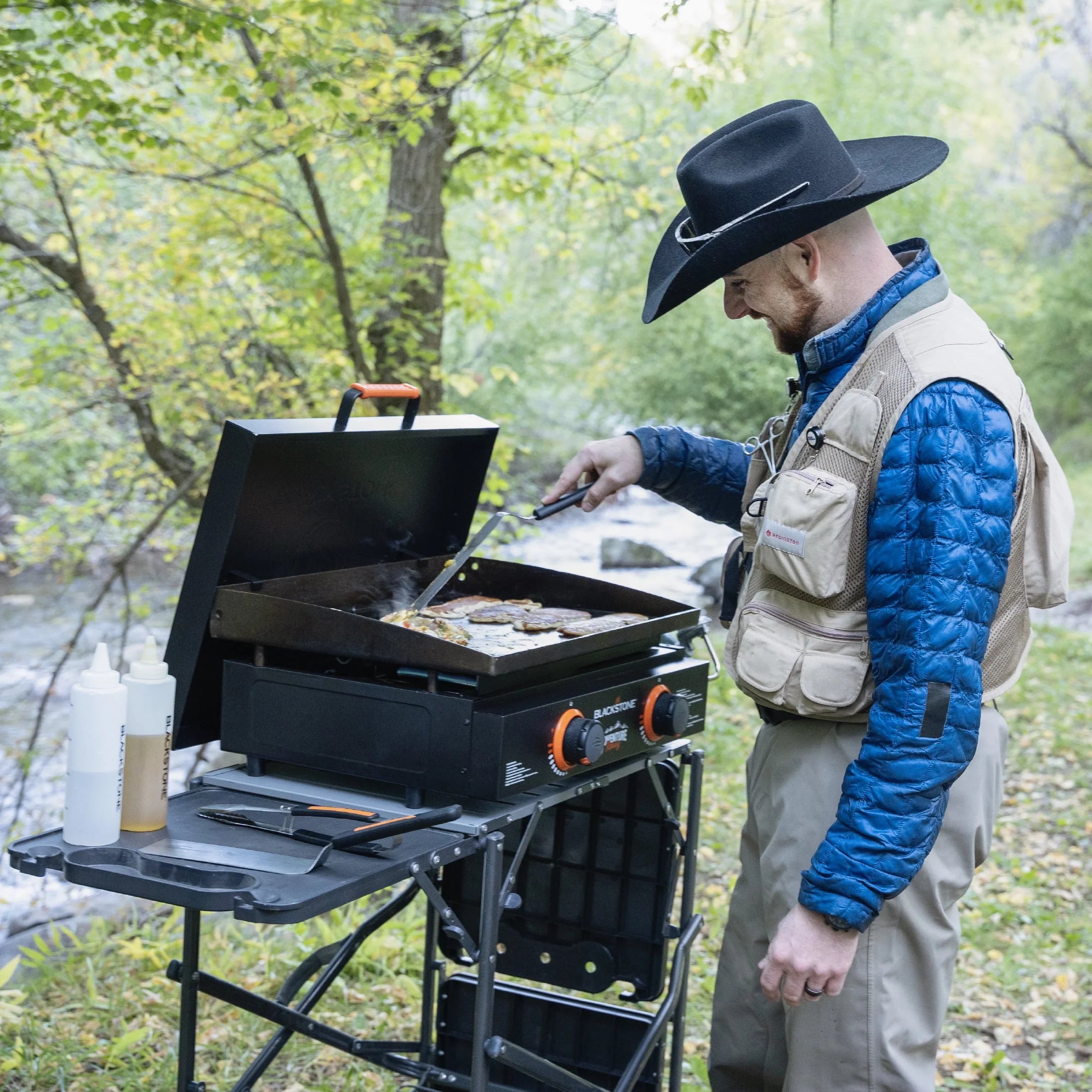Blackstone Adventure Ready 2-Burner 22 Propane Griddle with Hard Cover O28104