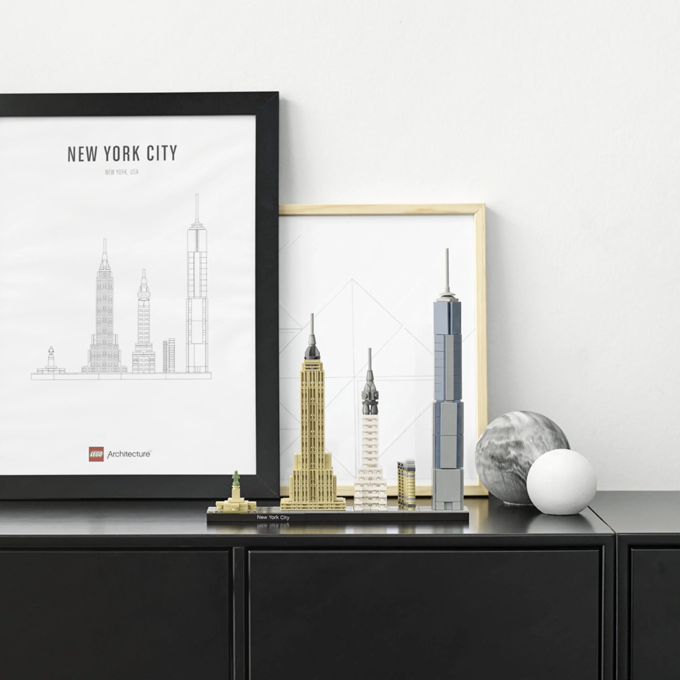 LEGO Architecture New York City Skyline 21028 Collectible Model Kit for Adults R91173