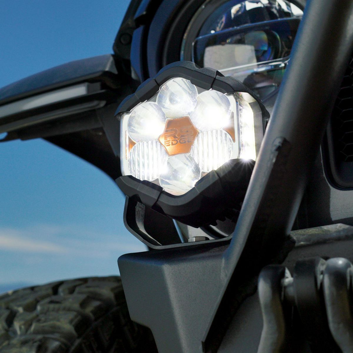 ROADSHOCK EDGE 6-LED Off-Road Combo Light Y8866
