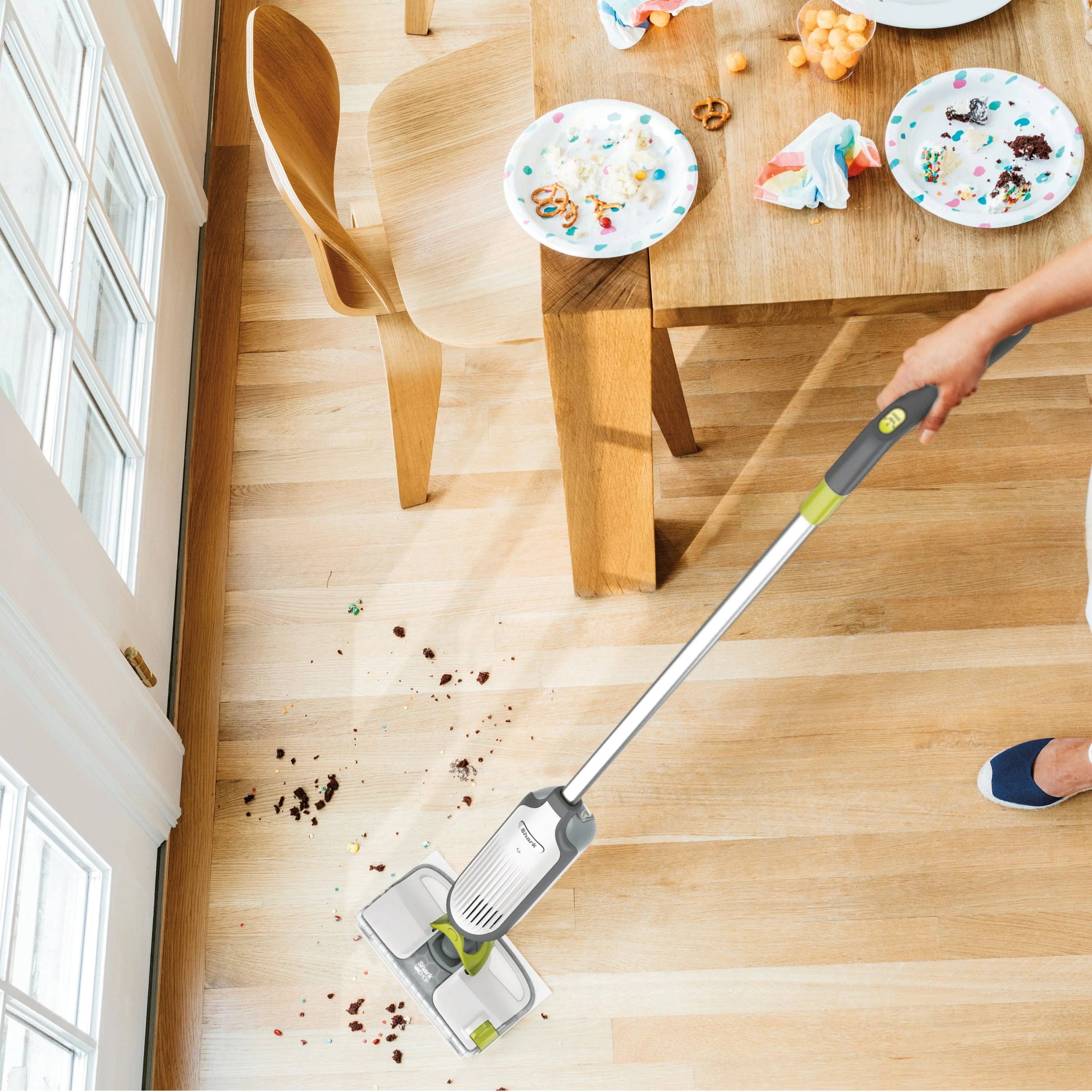 Shark VACMOP Cordless Hard Floor Vacuum Mop with Disposable Pads, VM200 A64175
