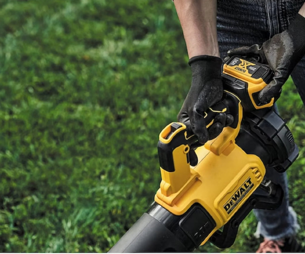 Dewalt 20V Max XR Cordless Brushless Handheld Blower J3197