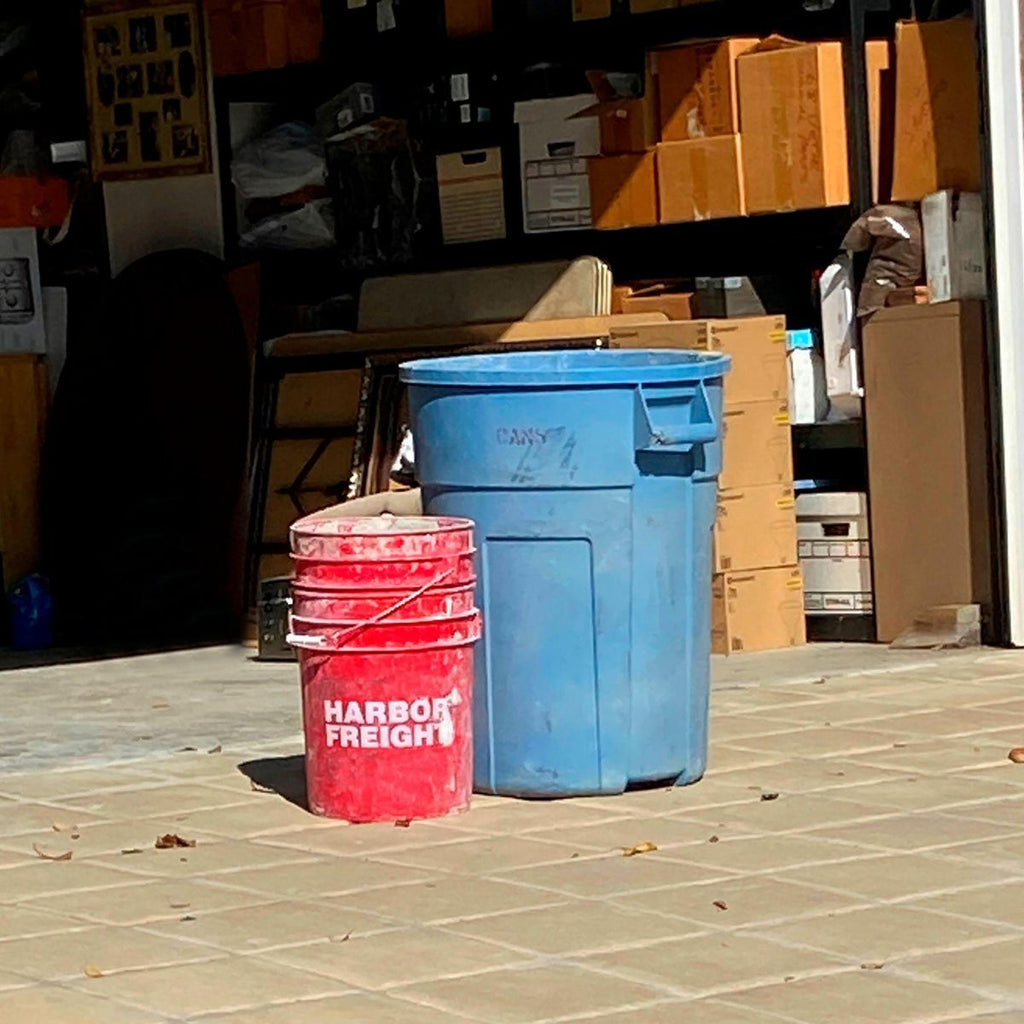 HARBOR FREIGHT 5 Gallon Bucket, Red G929218