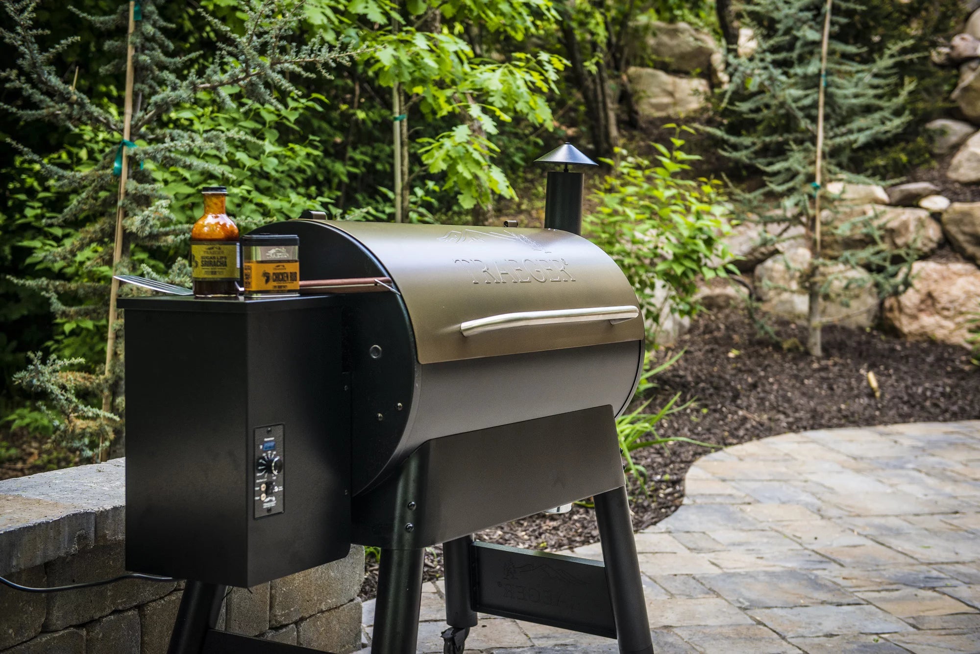 Traeger Pro 34 Wood Pellet Grill and Smoker, Bronze B87670