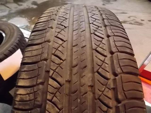 Michelin Latitude Tour HP 225/65R17 Tire 102H Q115