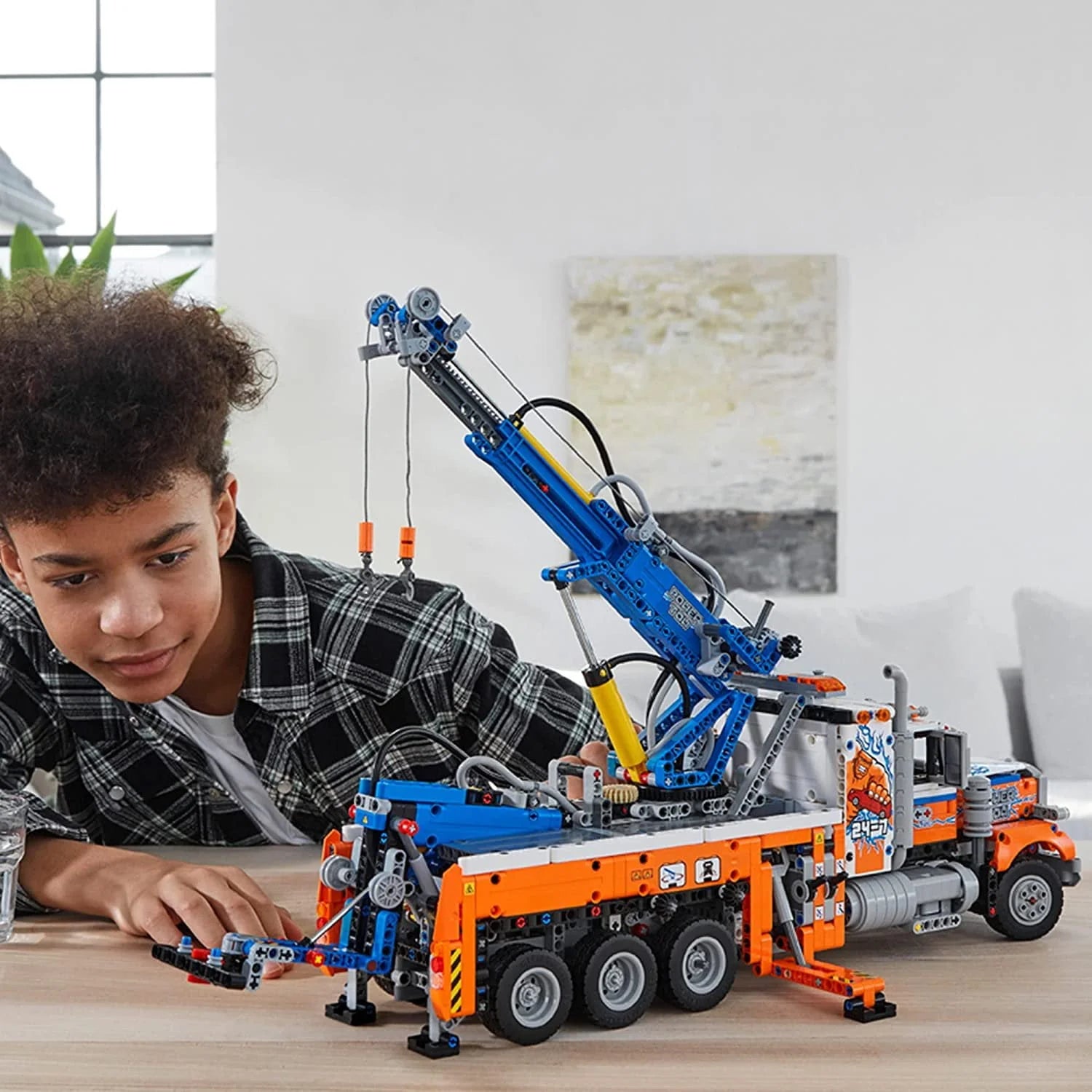 LEGO Technic Heavy-Duty Tow Truck 42128 with Crane T685236