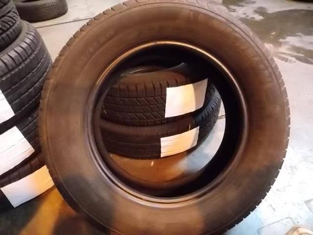Michelin Latitude Tour HP 225/65R17 Tire 102H Q115