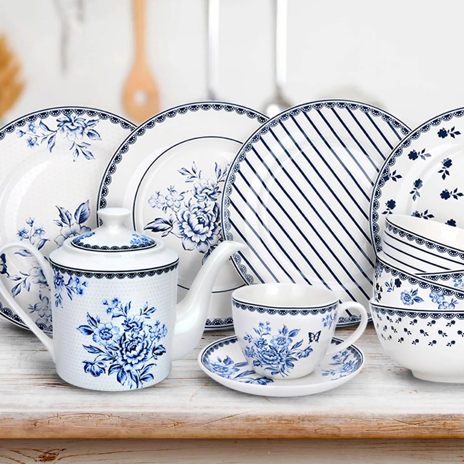 STP Porcelain J-217506 Teapot, Vintage Indigo, Bone China, 1.1 L T2236