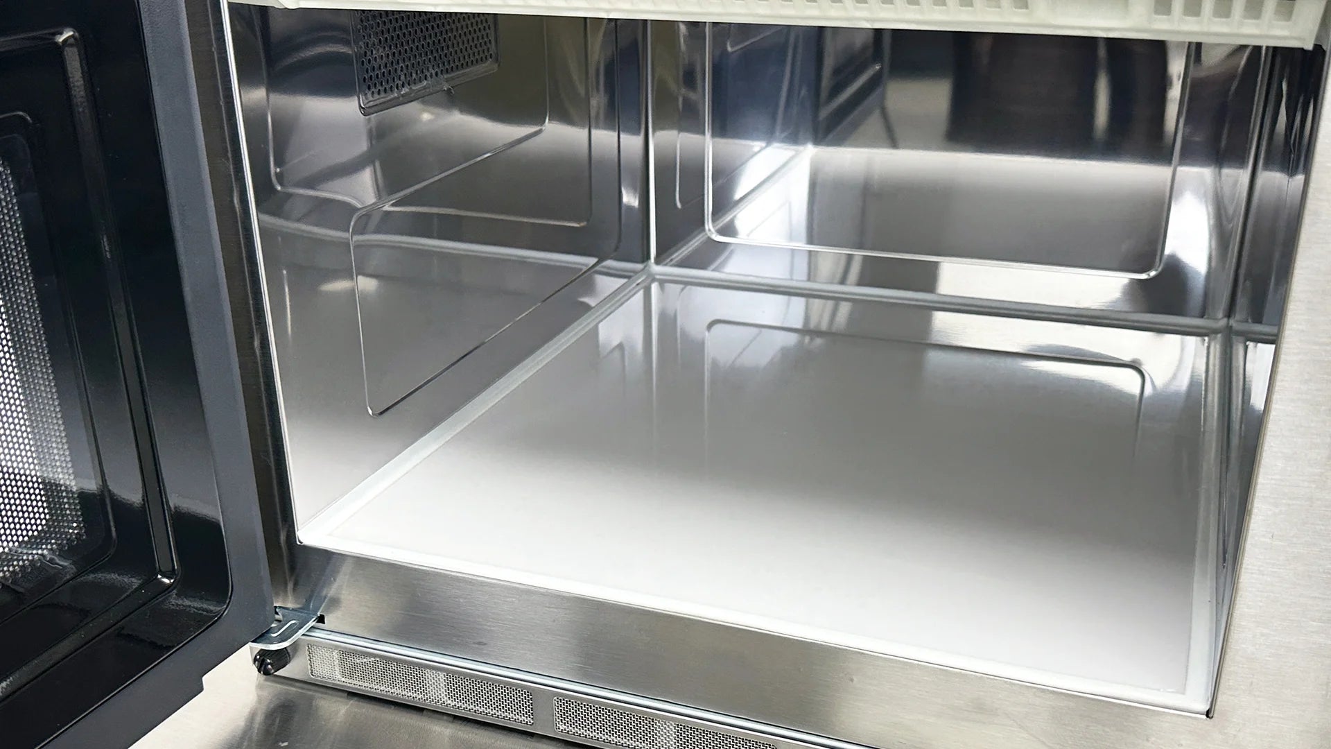 Commercial Microwave Oven 1800W H529
