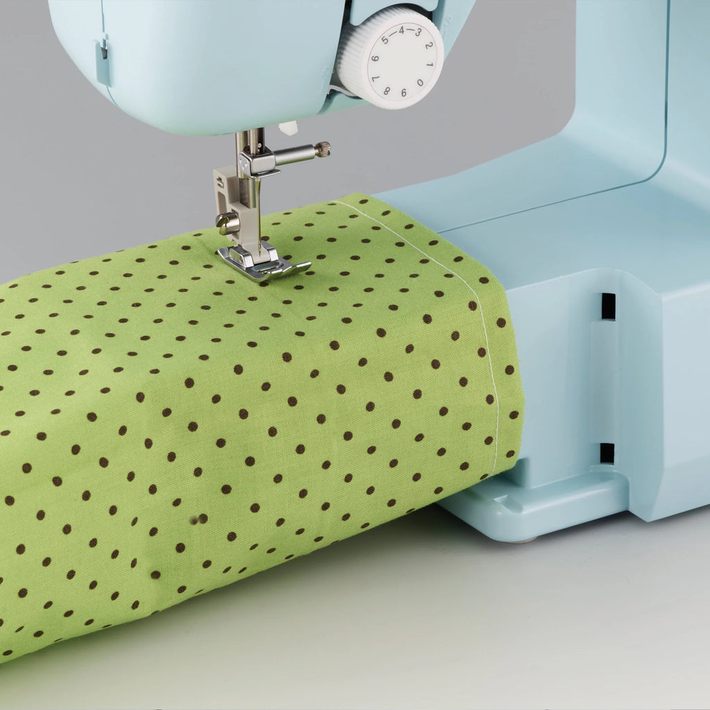 Brother LX3817 17-Stitch Portable Sewing Machine, White F765