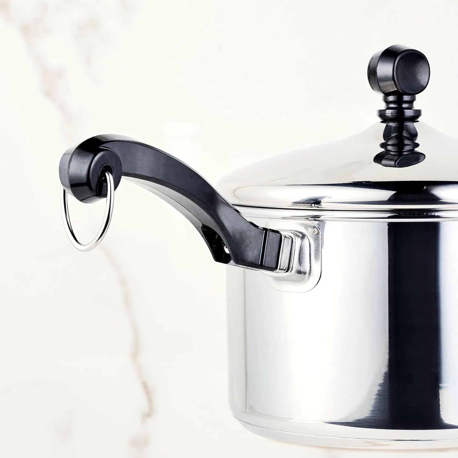 Farberware Classic Stainless Steel Saucepan with Lid, 3 Quart E8869