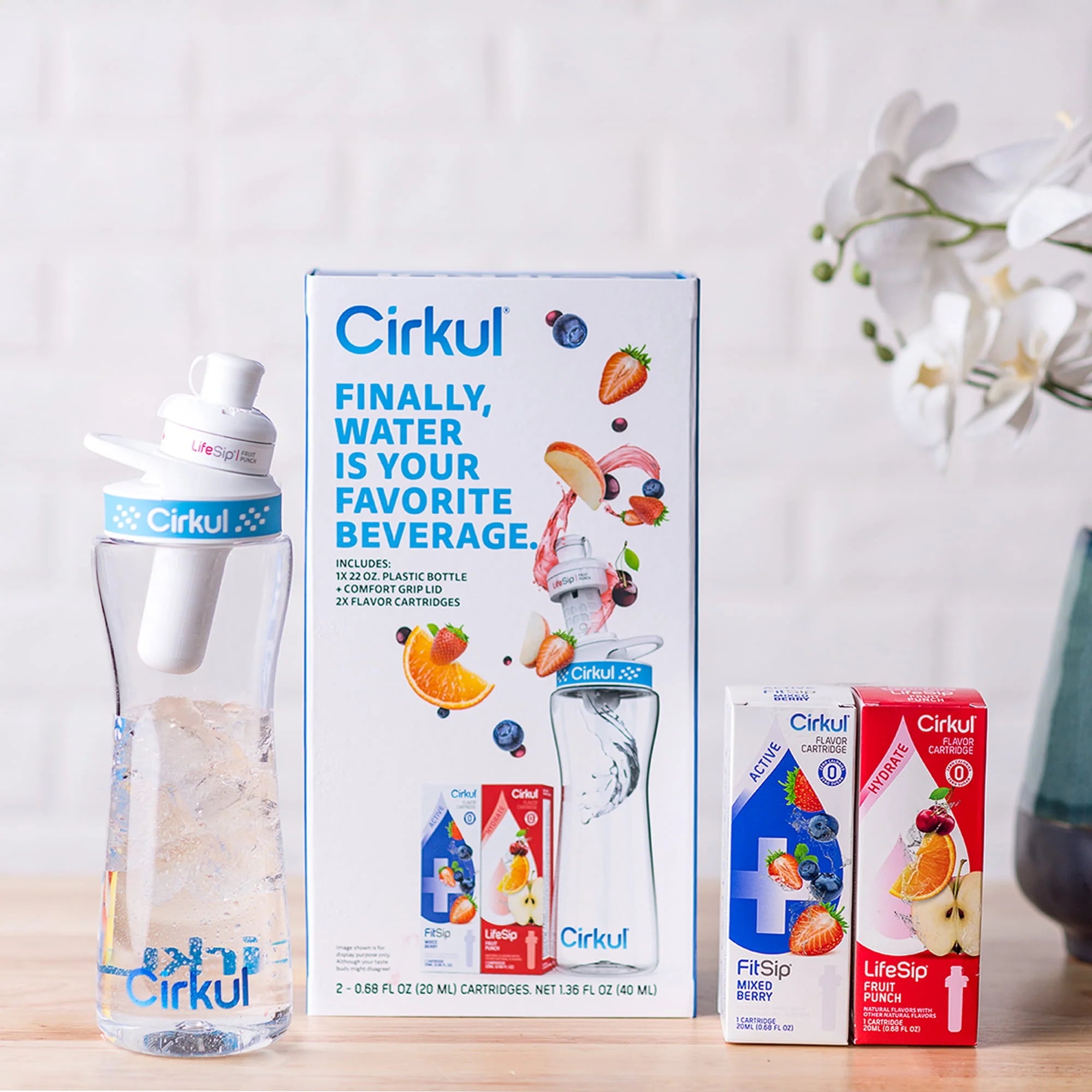 Cirkul 22oz Plastic Water Bottle Starter Kit with 2 Flavor Cartridges Z916327