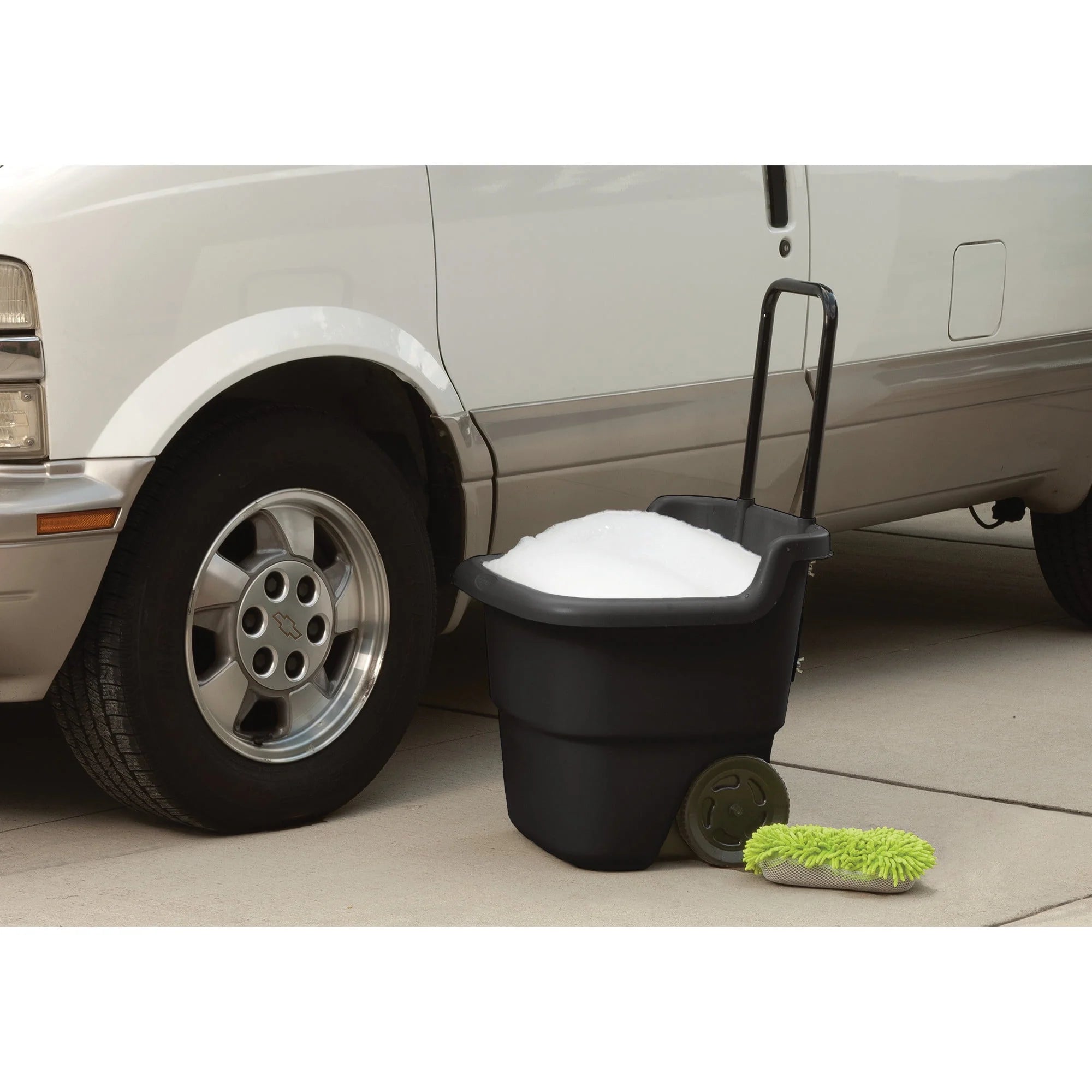 Suncast 15 Gallon Resin Rolling Lawn and Utility Cart A441882