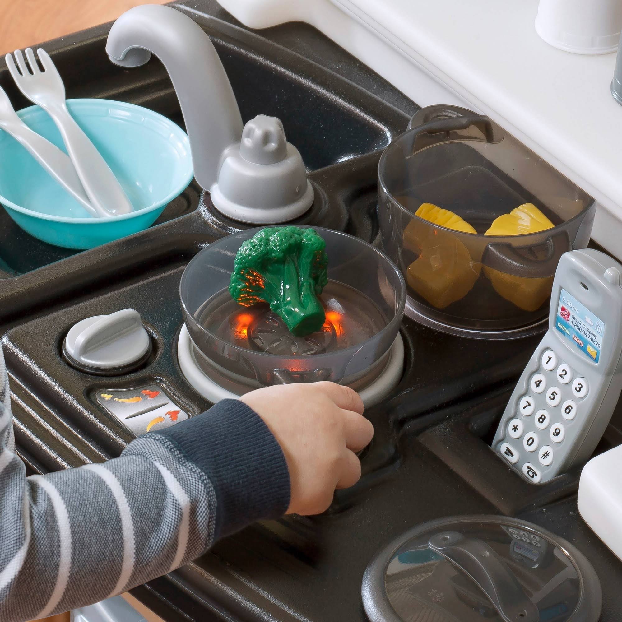 Step2 Lifestyle Custom Kitchen Playset J9649