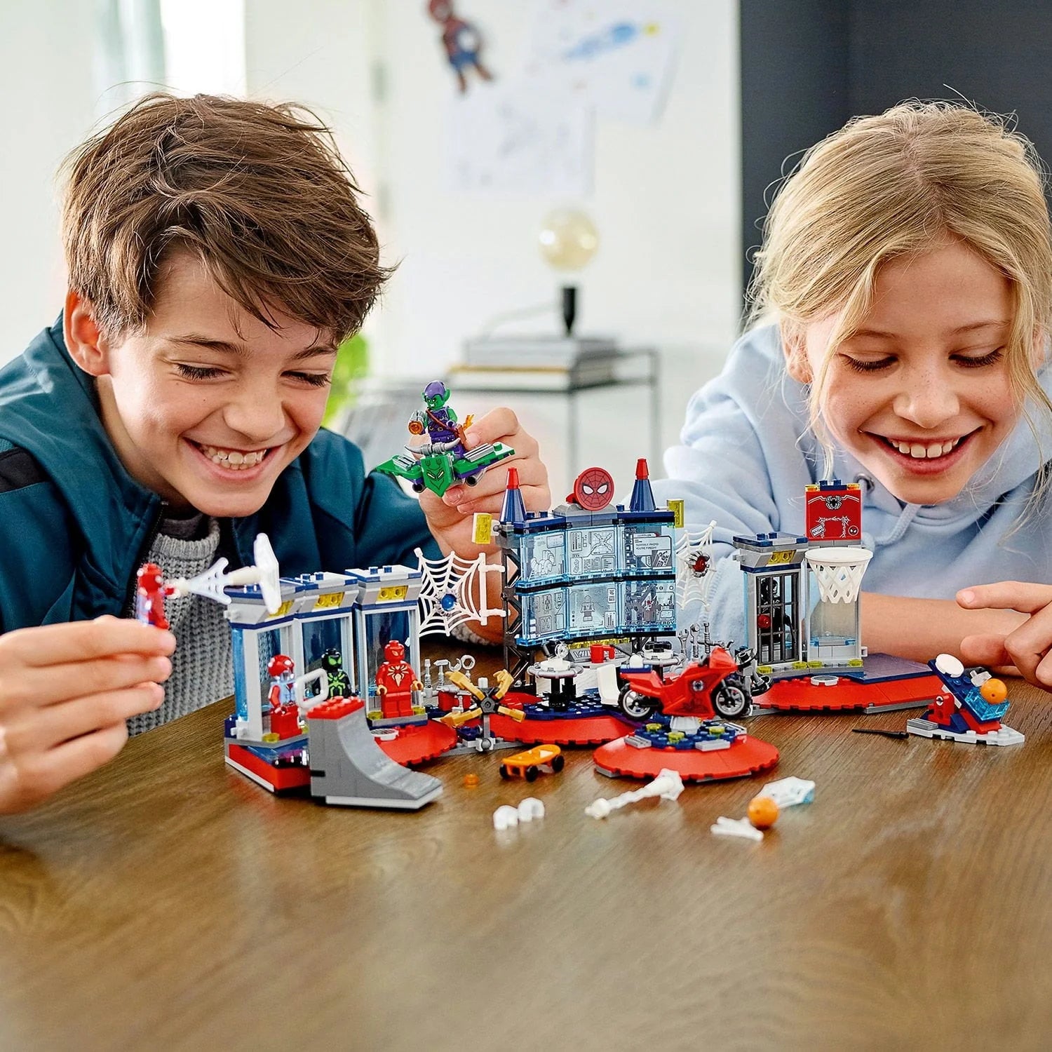 LEGO Marvel Spider-Man Attack on the Spider Lair 76175 Building Toy W370