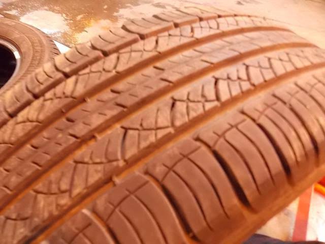 Michelin Latitude Tour HP 225/65R17 Tire 102H Q115