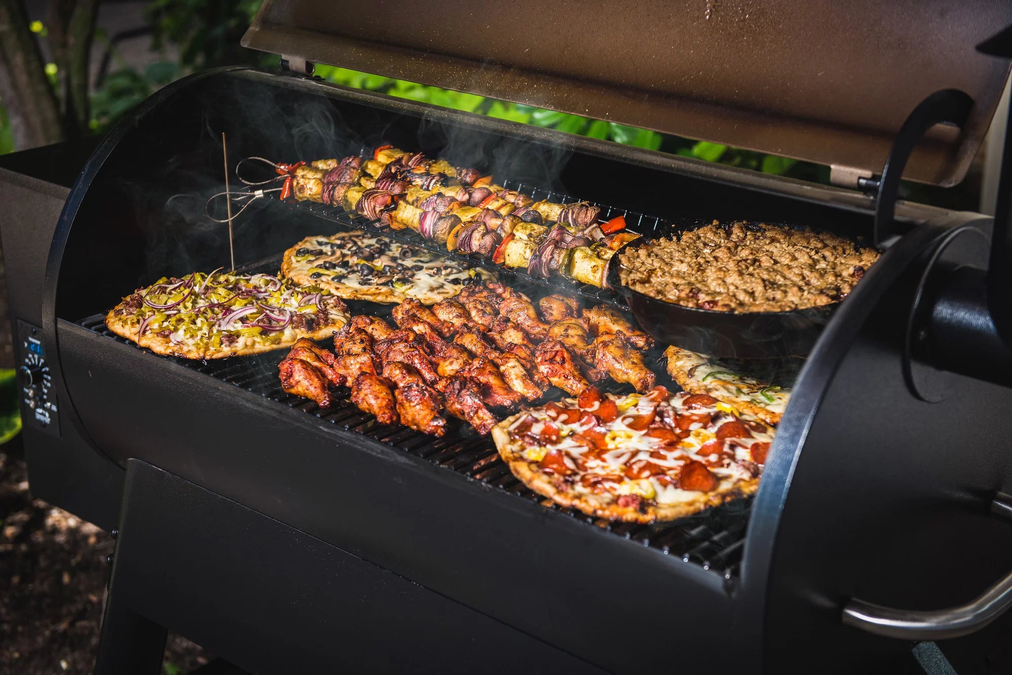 Traeger Pro 34 Wood Pellet Grill and Smoker, Bronze B87670