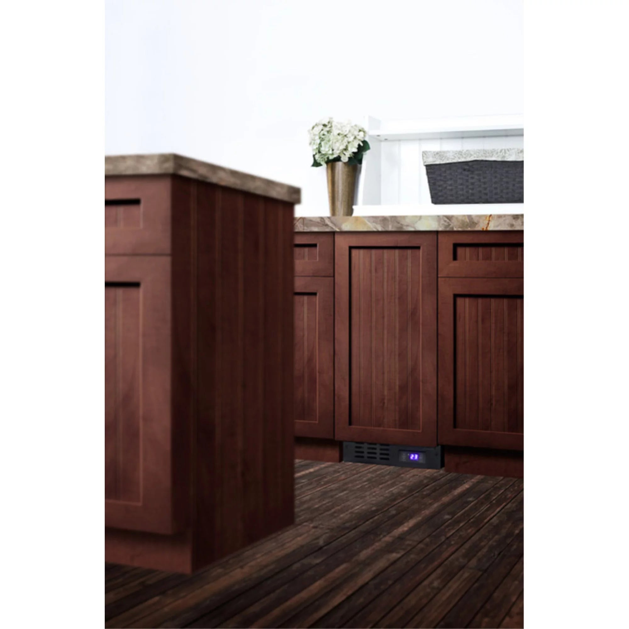 15" Built-In or Freestanding Frost-Free Freezer with Integrated Door Frame M988